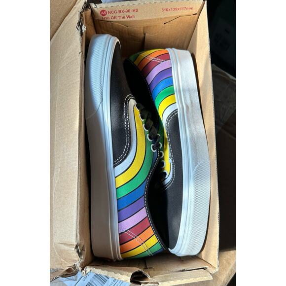 NWB Vans Refract Rainbow Sneakers Women's Size 10 - Picture 8 of 11
